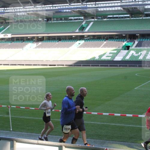 06.10.2024 - 19. swb-Marathon Bremen Yannick Fuchs http://msf.ph/oto/7353060 06.10.2024 10:35:11 Laufen im Stadion 7034, 7035, 7042, 7138, 7155, 7156, 7162, 7204, 7226, 7242, 7251, 7258, 7262, 7266, 7295, 7307, 7321, 7335, 7352, 7377, 7383, 7413, 7436, 7443, 7446, 7468, 7478, 7479, 7490, 7502, 7507, 7532, 7587, 7644, 7679, 7680, 7690, 7699, 7722, 7757, 7772, 7773, 7863, 7864, 7899, 7900, 7902, 7918, 7923, 7926, 7932, 7954, 7955, 7971, 7980, 7981, 8073, 8074, 8085, 8088, 8115, 8118, 8122, 8144, 8152, 8166, 8183, 8203, 8225, 8246, 8270 meine-sportfotos.de
