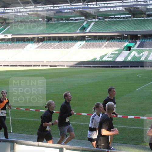06.10.2024 - 19. swb-Marathon Bremen Yannick Fuchs http://msf.ph/oto/7353126 06.10.2024 10:35:20 Laufen im Stadion 7034, 7035, 7042, 7138, 7155, 7156, 7162, 7204, 7226, 7251, 7258, 7266, 7295, 7307, 7321, 7335, 7413, 7436, 7443, 7468, 7478, 7479, 7490, 7502, 7587, 7644, 7679, 7680, 7690, 7699, 7757, 7772, 7773, 7829, 7830, 7863, 7864, 7899, 7900, 7902, 7918, 7923, 7926, 7932, 7954, 7955, 7980, 7981, 8073, 8074, 8085, 8088, 8118, 8121, 8122, 8144, 8152, 8166, 8183, 8225, 8246, 8595, 8952 meine-sportfotos.de