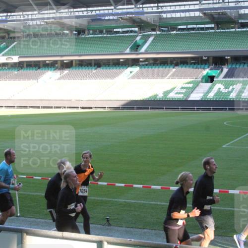 06.10.2024 - 19. swb-Marathon Bremen Yannick Fuchs http://msf.ph/oto/7353130 06.10.2024 10:35:21 Laufen im Stadion 7034, 7035, 7042, 7138, 7155, 7156, 7162, 7204, 7226, 7251, 7258, 7266, 7295, 7307, 7321, 7335, 7353, 7413, 7436, 7443, 7468, 7478, 7479, 7490, 7502, 7587, 7644, 7679, 7680, 7690, 7699, 7757, 7772, 7773, 7829, 7830, 7863, 7864, 7899, 7900, 7902, 7918, 7923, 7926, 7932, 7954, 7955, 7980, 7981, 8073, 8074, 8085, 8088, 8118, 8121, 8122, 8144, 8152, 8166, 8183, 8225, 8246, 8421, 8595, 8952 meine-sportfotos.de