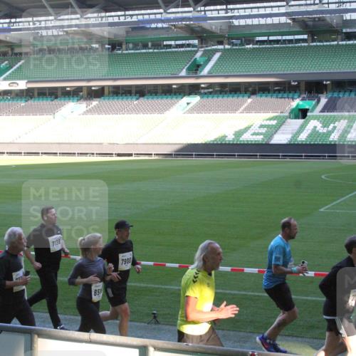 06.10.2024 - 19. swb-Marathon Bremen Yannick Fuchs http://msf.ph/oto/7353145 06.10.2024 10:35:22 Laufen im Stadion 7034, 7035, 7042, 7138, 7155, 7156, 7162, 7204, 7226, 7251, 7258, 7266, 7295, 7307, 7321, 7335, 7341, 7353, 7413, 7428, 7436, 7443, 7468, 7478, 7479, 7490, 7502, 7587, 7644, 7679, 7680, 7690, 7699, 7757, 7772, 7773, 7829, 7830, 7863, 7864, 7899, 7900, 7902, 7923, 7926, 7932, 7954, 7955, 7981, 8073, 8074, 8085, 8088, 8118, 8121, 8122, 8144, 8152, 8166, 8183, 8191, 8225, 8246, 8421, 8595, 8952 meine-sportfotos.de