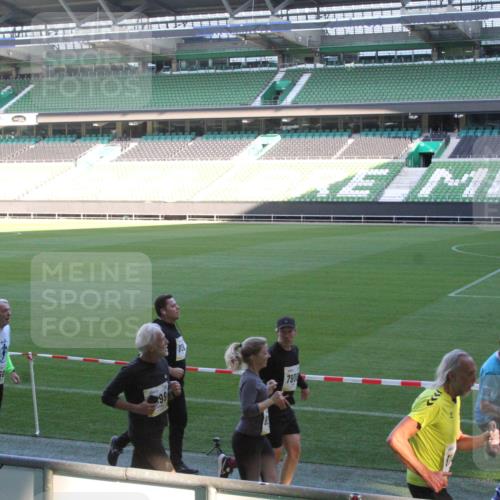 06.10.2024 - 19. swb-Marathon Bremen Yannick Fuchs http://msf.ph/oto/7353149 06.10.2024 10:35:22 Laufen im Stadion 7034, 7035, 7042, 7138, 7155, 7156, 7162, 7204, 7226, 7251, 7258, 7266, 7295, 7307, 7321, 7335, 7341, 7353, 7413, 7428, 7436, 7443, 7468, 7478, 7479, 7490, 7502, 7587, 7644, 7679, 7680, 7690, 7699, 7757, 7772, 7773, 7829, 7830, 7863, 7864, 7899, 7900, 7902, 7923, 7926, 7932, 7954, 7955, 7981, 8073, 8074, 8085, 8088, 8118, 8121, 8122, 8144, 8152, 8166, 8183, 8191, 8225, 8246, 8421, 8595, 8952 meine-sportfotos.de