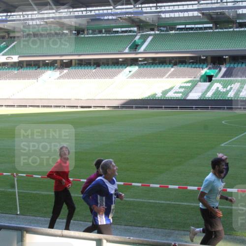 06.10.2024 - 19. swb-Marathon Bremen Yannick Fuchs http://msf.ph/oto/7353184 06.10.2024 10:35:26 Laufen im Stadion 7034, 7035, 7042, 7138, 7155, 7156, 7162, 7204, 7226, 7251, 7258, 7266, 7295, 7307, 7321, 7335, 7341, 7353, 7413, 7428, 7443, 7468, 7478, 7479, 7490, 7502, 7587, 7644, 7679, 7680, 7690, 7699, 7757, 7772, 7773, 7829, 7830, 7863, 7864, 7899, 7900, 7902, 7904, 7923, 7926, 7932, 7954, 7955, 7967, 7981, 8073, 8074, 8085, 8088, 8118, 8121, 8144, 8152, 8166, 8183, 8191, 8225, 8246, 8421, 8595, 8952, 9029 meine-sportfotos.de