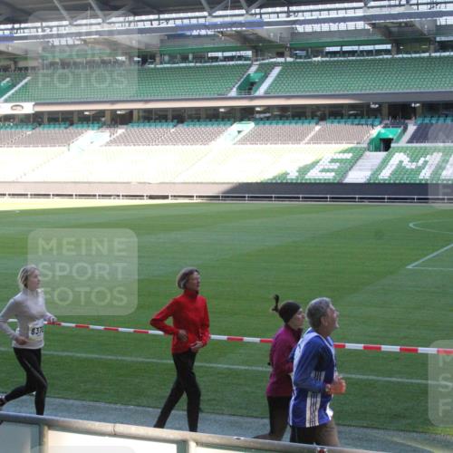 06.10.2024 - 19. swb-Marathon Bremen Yannick Fuchs http://msf.ph/oto/7353188 06.10.2024 10:35:27 Laufen im Stadion 7034, 7035, 7042, 7138, 7155, 7156, 7162, 7204, 7226, 7251, 7258, 7266, 7295, 7307, 7321, 7335, 7341, 7353, 7413, 7428, 7443, 7468, 7478, 7479, 7490, 7502, 7587, 7644, 7679, 7680, 7690, 7699, 7757, 7772, 7773, 7829, 7830, 7863, 7864, 7899, 7900, 7902, 7904, 7923, 7926, 7932, 7954, 7955, 7967, 7981, 8073, 8074, 8085, 8088, 8118, 8121, 8144, 8152, 8166, 8183, 8191, 8225, 8246, 8421, 8595, 8952, 9029 meine-sportfotos.de