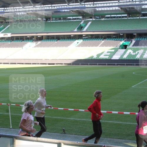 06.10.2024 - 19. swb-Marathon Bremen Yannick Fuchs http://msf.ph/oto/7353193 06.10.2024 10:35:27 Laufen im Stadion 7034, 7035, 7042, 7138, 7155, 7156, 7162, 7204, 7226, 7251, 7258, 7266, 7295, 7307, 7321, 7335, 7341, 7353, 7413, 7428, 7443, 7468, 7478, 7479, 7490, 7502, 7587, 7644, 7679, 7680, 7690, 7699, 7757, 7772, 7773, 7829, 7830, 7863, 7864, 7899, 7900, 7902, 7904, 7923, 7926, 7932, 7954, 7955, 7967, 7981, 8073, 8074, 8085, 8088, 8118, 8121, 8144, 8152, 8166, 8183, 8191, 8225, 8246, 8421, 8595, 8952, 9029 meine-sportfotos.de