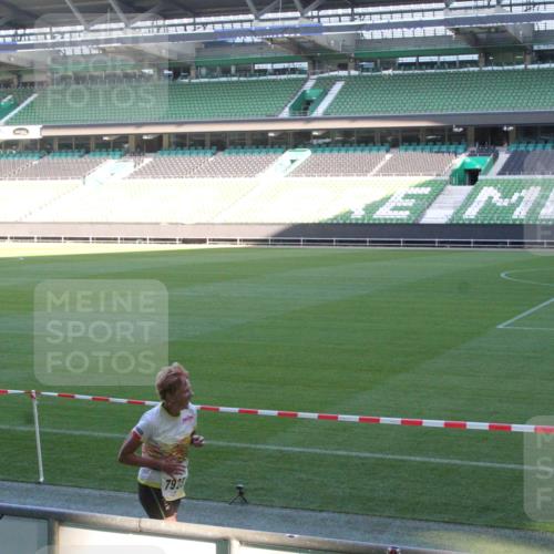 06.10.2024 - 19. swb-Marathon Bremen Yannick Fuchs http://msf.ph/oto/7353252 06.10.2024 10:35:35 Laufen im Stadion 7034, 7035, 7042, 7138, 7155, 7162, 7204, 7226, 7251, 7258, 7266, 7295, 7321, 7335, 7341, 7353, 7391, 7393, 7428, 7443, 7468, 7478, 7479, 7490, 7514, 7515, 7587, 7644, 7690, 7699, 7757, 7772, 7773, 7829, 7830, 7863, 7864, 7899, 7900, 7902, 7904, 7923, 7926, 7932, 7954, 7955, 7967, 7981, 8073, 8074, 8088, 8118, 8121, 8131, 8144, 8152, 8183, 8191, 8225, 8273, 8421, 8425, 8595, 8818, 8837, 8952, 8957, 9029, 9666 meine-sportfotos.de