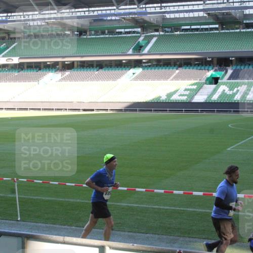 06.10.2024 - 19. swb-Marathon Bremen Yannick Fuchs http://msf.ph/oto/7353282 06.10.2024 10:35:42 Laufen im Stadion 7034, 7035, 7042, 7138, 7155, 7162, 7204, 7226, 7251, 7258, 7266, 7295, 7321, 7335, 7341, 7353, 7391, 7393, 7428, 7462, 7468, 7478, 7479, 7490, 7514, 7515, 7644, 7686, 7690, 7694, 7699, 7772, 7773, 7829, 7830, 7863, 7864, 7878, 7899, 7900, 7902, 7904, 7923, 7932, 7955, 7967, 7977, 8073, 8074, 8088, 8121, 8131, 8144, 8183, 8191, 8225, 8265, 8273, 8421, 8425, 8562, 8582, 8595, 8638, 8818, 8837, 8952, 8957, 9029, 9666 meine-sportfotos.de