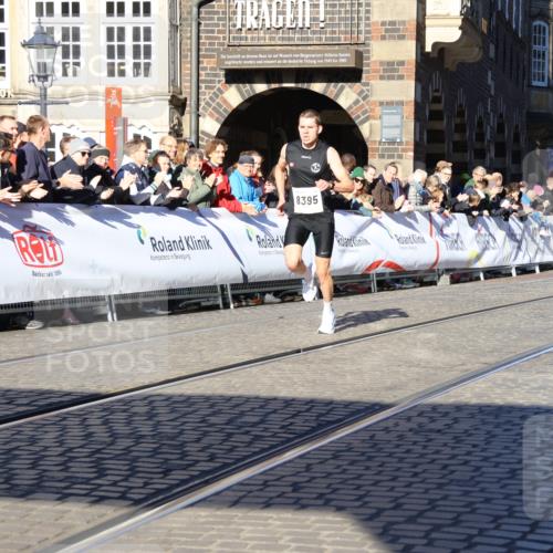 06.10.2024 - 19. swb-Marathon Bremen Strokosch-Dieckow http://msf.ph/oto/7358160 06.10.2024 10:27:04 Ziel 8395 meine-sportfotos.de