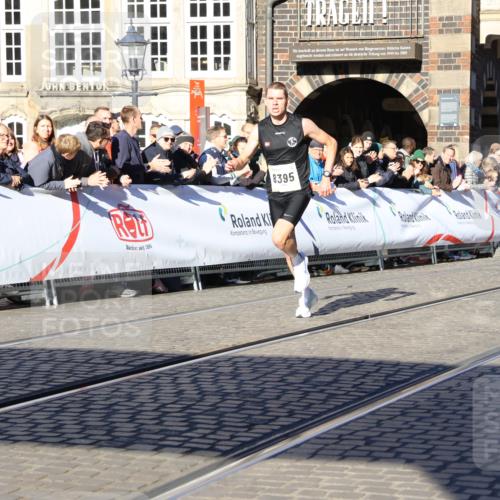 06.10.2024 - 19. swb-Marathon Bremen Strokosch-Dieckow http://msf.ph/oto/7358172 06.10.2024 10:27:05 Ziel 8395 meine-sportfotos.de