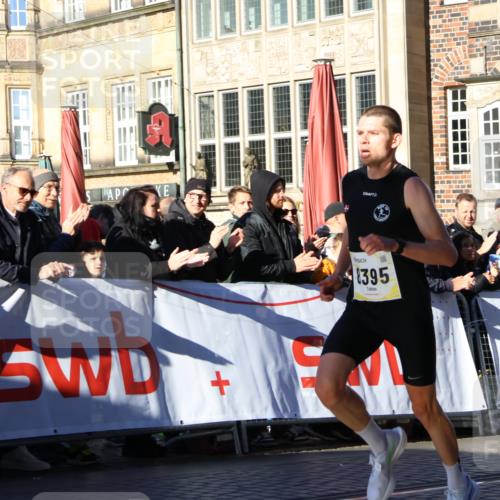 06.10.2024 - 19. swb-Marathon Bremen Strokosch-Dieckow http://msf.ph/oto/7358214 06.10.2024 10:27:06 Ziel 8395 meine-sportfotos.de