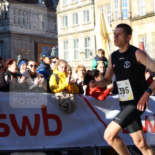 06.10.2024 - 19. swb-Marathon Bremen Strokosch-Dieckow http://msf.ph/oto/7358229 06.10.2024 10:27:06 Ziel 8395 meine-sportfotos.de