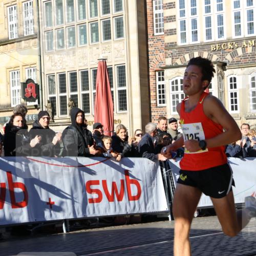06.10.2024 - 19. swb-Marathon Bremen Strokosch-Dieckow http://msf.ph/oto/7358442 06.10.2024 10:28:33 Ziel 9125 meine-sportfotos.de