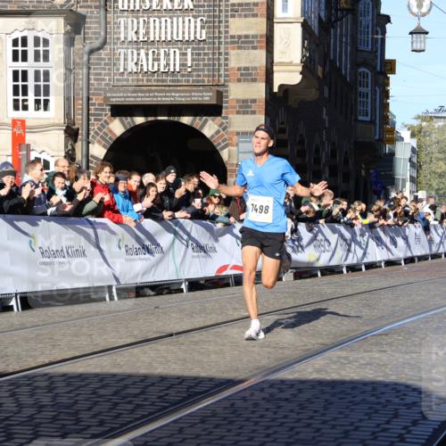 06.10.2024 - 19. swb-Marathon Bremen Strokosch-Dieckow http://msf.ph/oto/7358534 06.10.2024 10:29:13 Ziel 7498, 8559 meine-sportfotos.de