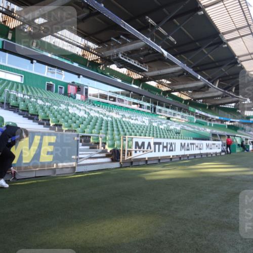 06.10.2024 - 19. swb-Marathon Bremen Yannick Fuchs http://msf.ph/oto/7358643 06.10.2024 10:12:56 Laufen im Stadion  meine-sportfotos.de
