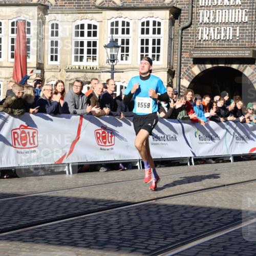 06.10.2024 - 19. swb-Marathon Bremen Strokosch-Dieckow http://msf.ph/oto/7358671 06.10.2024 10:29:29 Ziel 44, 51, 8559 meine-sportfotos.de