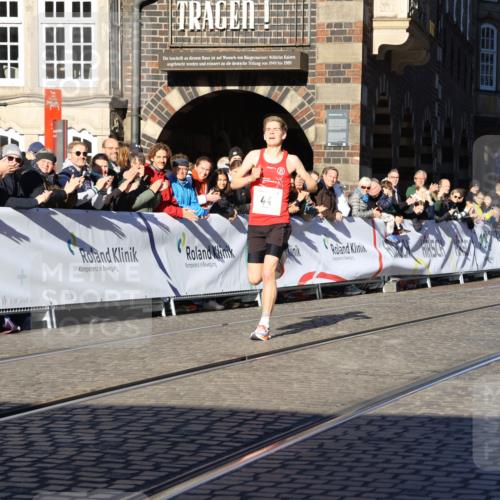 06.10.2024 - 19. swb-Marathon Bremen Strokosch-Dieckow http://msf.ph/oto/7358780 06.10.2024 10:29:43 Ziel 44, 51 meine-sportfotos.de