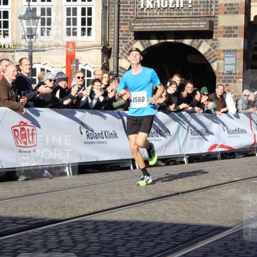 06.10.2024 - 19. swb-Marathon Bremen Strokosch-Dieckow http://msf.ph/oto/7359032 06.10.2024 10:30:47 Ziel 8560, 8600 meine-sportfotos.de
