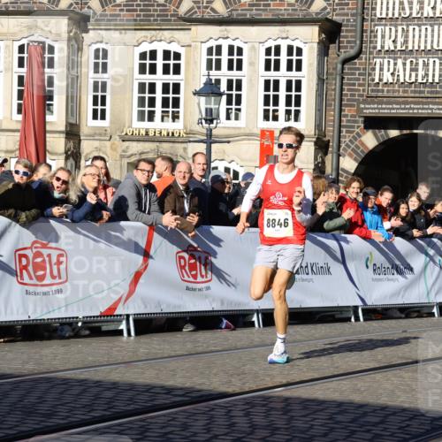 06.10.2024 - 19. swb-Marathon Bremen Strokosch-Dieckow http://msf.ph/oto/7359488 06.10.2024 10:31:54 Ziel 8300, 8513, 8846 meine-sportfotos.de