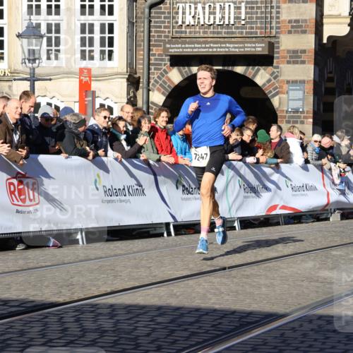 06.10.2024 - 19. swb-Marathon Bremen Strokosch-Dieckow http://msf.ph/oto/7360312 06.10.2024 10:32:43 Ziel 7247, 8211, 8647 meine-sportfotos.de