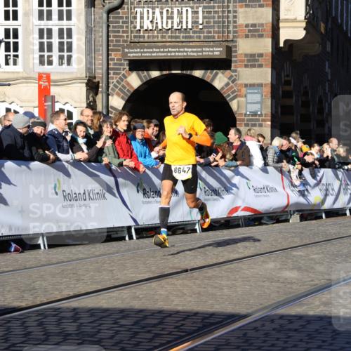 06.10.2024 - 19. swb-Marathon Bremen Strokosch-Dieckow http://msf.ph/oto/7360561 06.10.2024 10:32:59 Ziel 8647 meine-sportfotos.de
