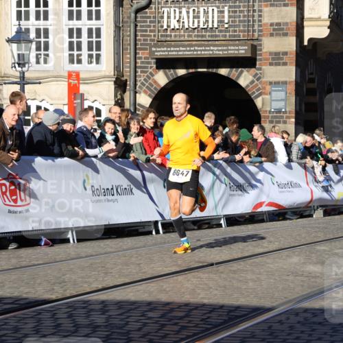 06.10.2024 - 19. swb-Marathon Bremen Strokosch-Dieckow http://msf.ph/oto/7360585 06.10.2024 10:32:59 Ziel 8647 meine-sportfotos.de