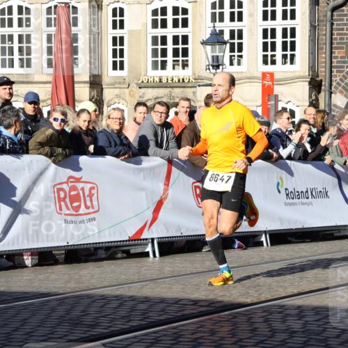 06.10.2024 - 19. swb-Marathon Bremen Strokosch-Dieckow http://msf.ph/oto/7360704 06.10.2024 10:33:00 Ziel 8647 meine-sportfotos.de