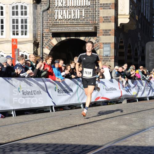 06.10.2024 - 19. swb-Marathon Bremen Strokosch-Dieckow http://msf.ph/oto/7360726 06.10.2024 10:33:29 Ziel 7838, 8664 meine-sportfotos.de