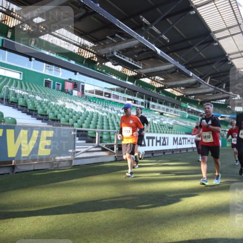 06.10.2024 - 19. swb-Marathon Bremen Yannick Fuchs http://msf.ph/oto/7360844 06.10.2024 10:27:18 Laufen im Stadion 7008, 7052, 7491, 7560, 7647, 7673, 7717, 7833, 7876, 7887, 7953, 8103, 8150, 8172, 8238, 8239, 8316, 8351, 8460, 8475, 8561, 8567, 8568, 8580, 8585, 8610, 8635, 8636, 8645, 8658, 8701, 8732, 8764, 8774, 8777, 8817, 8856, 8901, 8904, 8980, 9016, 9027, 9032, 9085, 9110 meine-sportfotos.de