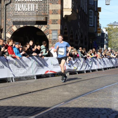 06.10.2024 - 19. swb-Marathon Bremen Strokosch-Dieckow http://msf.ph/oto/7360950 06.10.2024 10:33:42 Ziel 8139, 8543, 8664, 8735 meine-sportfotos.de