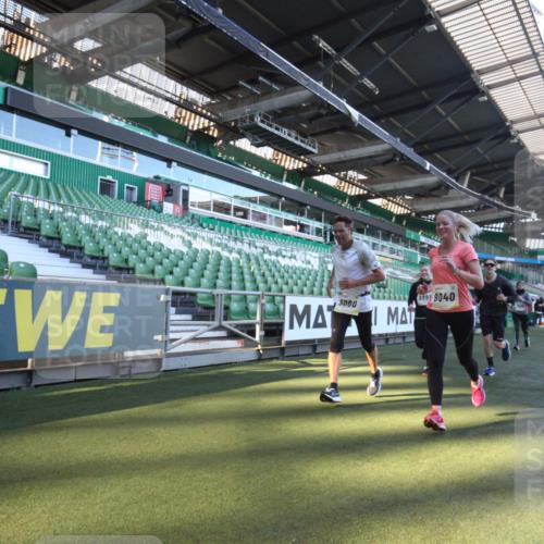 06.10.2024 - 19. swb-Marathon Bremen Yannick Fuchs http://msf.ph/oto/7361202 06.10.2024 10:28:12 Laufen im Stadion 7025, 7041, 7094, 7095, 7195, 7198, 7216, 7217, 7303, 7364, 7402, 7464, 7501, 7511, 7538, 7541, 7568, 7569, 7594, 7965, 8066, 8173, 8185, 8261, 8288, 8374, 8403, 8405, 8411, 8456, 8498, 8526, 8551, 8569, 8711, 8716, 8816, 8824, 8827, 8833, 8836, 8877, 8891, 8966, 9040, 9060 meine-sportfotos.de