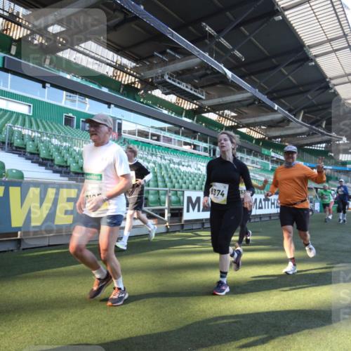 06.10.2024 - 19. swb-Marathon Bremen Yannick Fuchs http://msf.ph/oto/7361273 06.10.2024 10:28:20 Laufen im Stadion 7025, 7041, 7086, 7094, 7095, 7195, 7216, 7217, 7303, 7364, 7402, 7464, 7501, 7511, 7538, 7541, 7568, 7569, 7697, 7897, 7965, 8067, 8173, 8261, 8288, 8323, 8334, 8374, 8403, 8405, 8411, 8456, 8488, 8498, 8526, 8551, 8569, 8711, 8716, 8816, 8824, 8827, 8833, 8877, 8891, 8966, 8991, 9040, 9060 meine-sportfotos.de