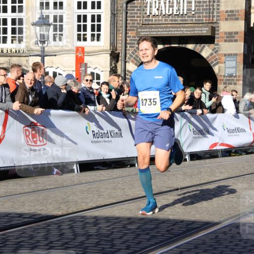 06.10.2024 - 19. swb-Marathon Bremen Strokosch-Dieckow http://msf.ph/oto/7361392 06.10.2024 10:33:53 Ziel 8139, 8423, 8543, 8735, 8750, 8938 meine-sportfotos.de