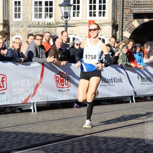 06.10.2024 - 19. swb-Marathon Bremen Strokosch-Dieckow http://msf.ph/oto/7361616 06.10.2024 10:34:08 Ziel 8750 meine-sportfotos.de