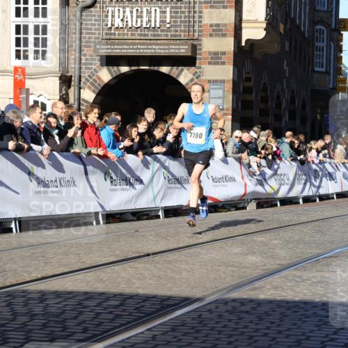 06.10.2024 - 19. swb-Marathon Bremen Strokosch-Dieckow http://msf.ph/oto/7361625 06.10.2024 10:34:25 Ziel 7190, 8531, 8655 meine-sportfotos.de