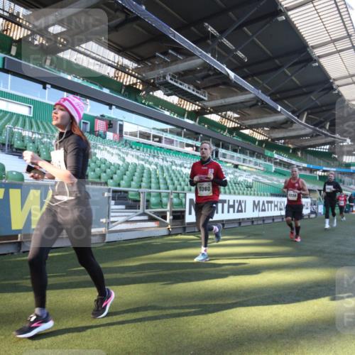 06.10.2024 - 19. swb-Marathon Bremen Yannick Fuchs http://msf.ph/oto/7361653 06.10.2024 10:28:53 Laufen im Stadion 7041, 7086, 7099, 7218, 7290, 7296, 7511, 7521, 7526, 7590, 7671, 7683, 7697, 7776, 7825, 7827, 7897, 7940, 8018, 8067, 8244, 8251, 8306, 8323, 8334, 8336, 8419, 8443, 8488, 8536, 8566, 8596, 8665, 8819, 8833, 8843, 8965, 8968, 8990, 8991, 9014, 9038, 9080 meine-sportfotos.de