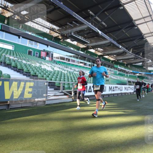 06.10.2024 - 19. swb-Marathon Bremen Yannick Fuchs http://msf.ph/oto/7361701 06.10.2024 10:28:57 Laufen im Stadion 7086, 7099, 7218, 7290, 7296, 7521, 7526, 7590, 7671, 7683, 7697, 7776, 7825, 7827, 7897, 7940, 8018, 8067, 8157, 8158, 8244, 8251, 8252, 8306, 8323, 8334, 8336, 8419, 8443, 8461, 8488, 8536, 8566, 8596, 8604, 8665, 8819, 8828, 8843, 8894, 8965, 8968, 8990, 8991, 9014, 9038, 9080, 9106 meine-sportfotos.de