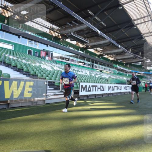 06.10.2024 - 19. swb-Marathon Bremen Yannick Fuchs http://msf.ph/oto/7361762 06.10.2024 10:29:07 Laufen im Stadion 7099, 7290, 7296, 7370, 7521, 7590, 7671, 7683, 7776, 7825, 7827, 7940, 7983, 8018, 8098, 8156, 8157, 8158, 8244, 8251, 8252, 8306, 8336, 8419, 8443, 8461, 8522, 8525, 8536, 8566, 8596, 8604, 8665, 8819, 8828, 8835, 8843, 8875, 8894, 8953, 8965, 8990, 9014, 9038, 9080, 9106 meine-sportfotos.de