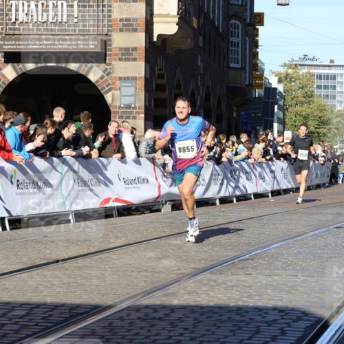 06.10.2024 - 19. swb-Marathon Bremen Strokosch-Dieckow http://msf.ph/oto/7361782 06.10.2024 10:34:35 Ziel 8442, 8531, 8655, 8681 meine-sportfotos.de