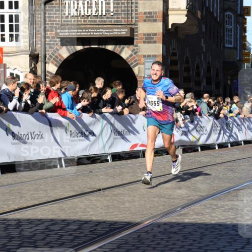 06.10.2024 - 19. swb-Marathon Bremen Strokosch-Dieckow http://msf.ph/oto/7361848 06.10.2024 10:34:35 Ziel 8442, 8531, 8655, 8681 meine-sportfotos.de