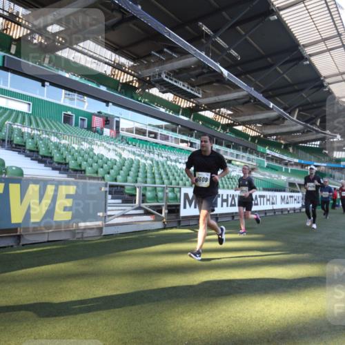 06.10.2024 - 19. swb-Marathon Bremen Yannick Fuchs http://msf.ph/oto/7361996 06.10.2024 10:29:37 Laufen im Stadion 7060, 7061, 7066, 7117, 7193, 7194, 7334, 7340, 7370, 7372, 7384, 7451, 7542, 7683, 7696, 7706, 7714, 7768, 7800, 7823, 7870, 7931, 7983, 7989, 7992, 8001, 8092, 8098, 8156, 8157, 8158, 8215, 8252, 8330, 8362, 8424, 8458, 8461, 8522, 8525, 8570, 8575, 8596, 8604, 8609, 8767, 8828, 8835, 8854, 8875, 8894, 8925, 8951, 8953, 8954, 9001, 9066, 9106 meine-sportfotos.de