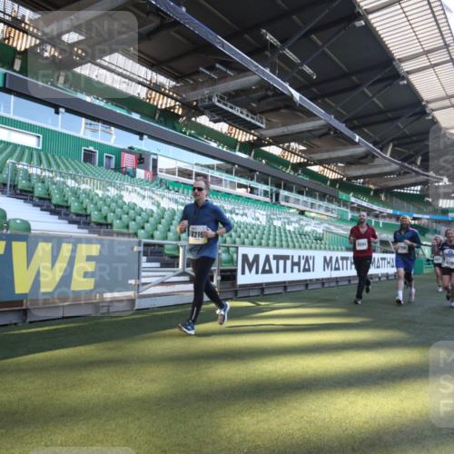 06.10.2024 - 19. swb-Marathon Bremen Yannick Fuchs http://msf.ph/oto/7362014 06.10.2024 10:29:41 Laufen im Stadion 7060, 7061, 7066, 7117, 7146, 7193, 7194, 7334, 7340, 7370, 7372, 7384, 7451, 7542, 7696, 7706, 7714, 7768, 7784, 7800, 7823, 7870, 7931, 7983, 7989, 7992, 8001, 8092, 8098, 8156, 8215, 8330, 8362, 8424, 8458, 8522, 8525, 8570, 8575, 8609, 8763, 8767, 8768, 8835, 8854, 8869, 8875, 8894, 8925, 8951, 8953, 8954, 9001, 9066 meine-sportfotos.de