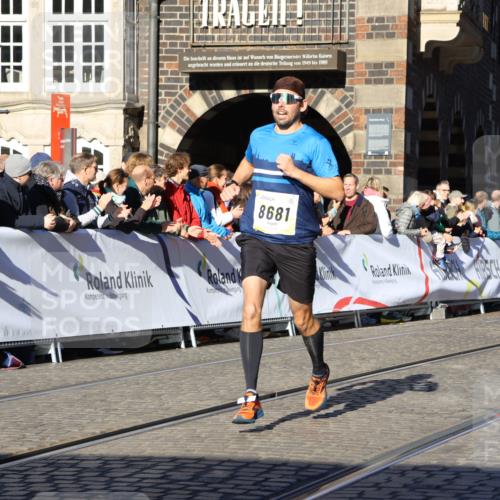 06.10.2024 - 19. swb-Marathon Bremen Strokosch-Dieckow http://msf.ph/oto/7362066 06.10.2024 10:34:49 Ziel 8442, 8681, 8791 meine-sportfotos.de