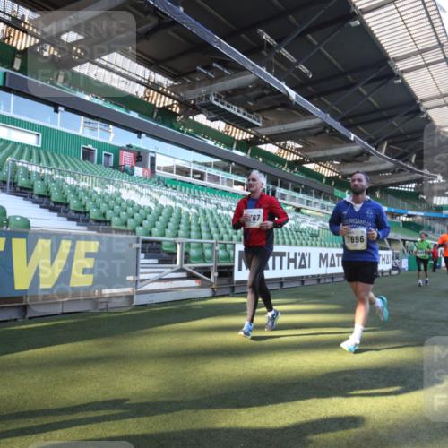 06.10.2024 - 19. swb-Marathon Bremen Yannick Fuchs http://msf.ph/oto/7362118 06.10.2024 10:29:52 Laufen im Stadion 7060, 7061, 7066, 7117, 7146, 7176, 7193, 7194, 7334, 7340, 7361, 7372, 7384, 7412, 7451, 7542, 7620, 7629, 7630, 7696, 7706, 7714, 7752, 7768, 7784, 7800, 7823, 7870, 7931, 7989, 7992, 8001, 8092, 8109, 8215, 8219, 8223, 8328, 8330, 8362, 8424, 8440, 8458, 8465, 8524, 8570, 8575, 8609, 8629, 8639, 8763, 8767, 8768, 8803, 8834, 8854, 8869, 8925, 8951, 8954, 9001, 9066 meine-sportfotos.de