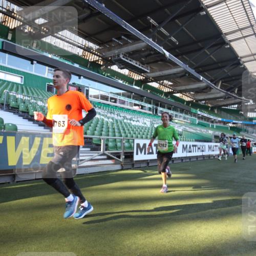 06.10.2024 - 19. swb-Marathon Bremen Yannick Fuchs http://msf.ph/oto/7362131 06.10.2024 10:29:56 Laufen im Stadion 7060, 7061, 7066, 7117, 7146, 7176, 7193, 7194, 7340, 7361, 7372, 7384, 7412, 7451, 7542, 7585, 7620, 7629, 7630, 7696, 7706, 7752, 7768, 7784, 7823, 7870, 7931, 7989, 7992, 8001, 8109, 8215, 8219, 8223, 8290, 8328, 8330, 8332, 8333, 8362, 8424, 8440, 8458, 8465, 8477, 8524, 8552, 8570, 8609, 8629, 8639, 8748, 8763, 8767, 8768, 8794, 8803, 8834, 8854, 8869, 8897, 8925, 8951, 8954, 9001, 9066 meine-sportfotos.de