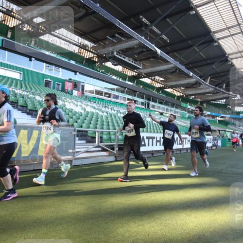 06.10.2024 - 19. swb-Marathon Bremen Yannick Fuchs http://msf.ph/oto/7362154 06.10.2024 10:30:00 Laufen im Stadion 7060, 7061, 7066, 7117, 7146, 7176, 7193, 7194, 7340, 7361, 7372, 7384, 7412, 7451, 7542, 7585, 7620, 7629, 7630, 7696, 7706, 7752, 7768, 7784, 7823, 7870, 7931, 7989, 8001, 8109, 8215, 8219, 8223, 8290, 8328, 8332, 8333, 8362, 8424, 8428, 8440, 8465, 8477, 8524, 8552, 8570, 8609, 8629, 8639, 8748, 8763, 8767, 8768, 8794, 8803, 8834, 8854, 8869, 8897, 8925, 8933, 8954, 9023 meine-sportfotos.de