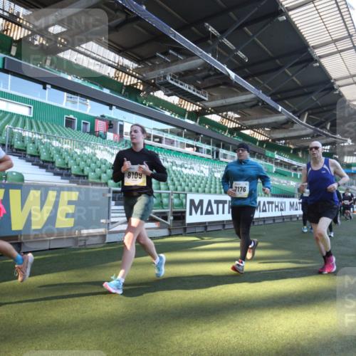 06.10.2024 - 19. swb-Marathon Bremen Yannick Fuchs http://msf.ph/oto/7362192 06.10.2024 10:30:07 Laufen im Stadion 7060, 7061, 7066, 7146, 7176, 7193, 7194, 7340, 7361, 7372, 7384, 7412, 7451, 7542, 7585, 7613, 7620, 7629, 7630, 7696, 7706, 7752, 7768, 7784, 7823, 7870, 7931, 7962, 7989, 8041, 8109, 8186, 8219, 8223, 8290, 8328, 8332, 8333, 8354, 8362, 8428, 8440, 8465, 8477, 8524, 8552, 8570, 8629, 8639, 8748, 8763, 8767, 8768, 8783, 8794, 8803, 8834, 8841, 8854, 8869, 8897, 8933, 8954, 9008, 9023, 9065 meine-sportfotos.de