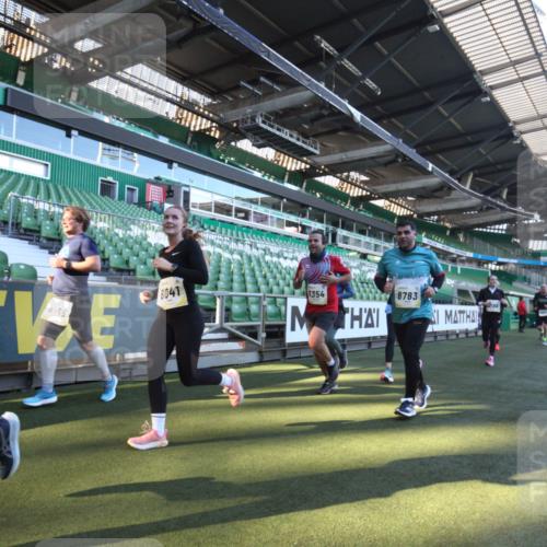 06.10.2024 - 19. swb-Marathon Bremen Yannick Fuchs http://msf.ph/oto/7362357 06.10.2024 10:30:25 Laufen im Stadion 7029, 7046, 7053, 7144, 7146, 7176, 7302, 7361, 7412, 7585, 7613, 7620, 7629, 7630, 7698, 7752, 7962, 8036, 8041, 8109, 8186, 8219, 8223, 8290, 8328, 8332, 8333, 8354, 8428, 8440, 8465, 8469, 8477, 8524, 8552, 8622, 8629, 8639, 8748, 8783, 8794, 8802, 8803, 8834, 8841, 8869, 8897, 8898, 8931, 8933, 9008, 9023, 9065, 9081 meine-sportfotos.de