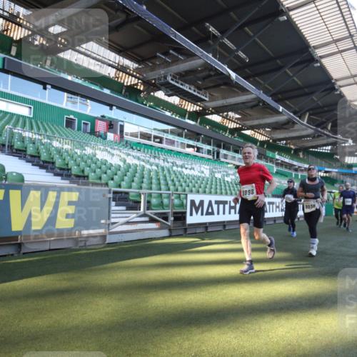 06.10.2024 - 19. swb-Marathon Bremen Yannick Fuchs http://msf.ph/oto/7362406 06.10.2024 10:30:34 Laufen im Stadion 7029, 7046, 7053, 7089, 7144, 7213, 7261, 7302, 7585, 7613, 7629, 7630, 7698, 7752, 7962, 8023, 8036, 8041, 8186, 8219, 8223, 8245, 8290, 8328, 8332, 8333, 8354, 8428, 8440, 8469, 8477, 8552, 8622, 8748, 8783, 8794, 8802, 8810, 8841, 8897, 8898, 8931, 8933, 8960, 8985, 9008, 9023, 9035, 9065, 9081 meine-sportfotos.de