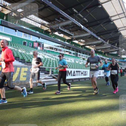 06.10.2024 - 19. swb-Marathon Bremen Yannick Fuchs http://msf.ph/oto/7362537 06.10.2024 10:30:59 Laufen im Stadion 7004, 7029, 7044, 7046, 7053, 7089, 7144, 7213, 7250, 7261, 7302, 7362, 7458, 7659, 7785, 7947, 8023, 8058, 8245, 8268, 8274, 8388, 8392, 8433, 8437, 8469, 8512, 8520, 8521, 8538, 8553, 8586, 8605, 8622, 8633, 8634, 8646, 8674, 8717, 8810, 8823, 8883, 8892, 8931, 8958, 8960, 8985, 9012, 9035, 9075, 9119, 9131 meine-sportfotos.de