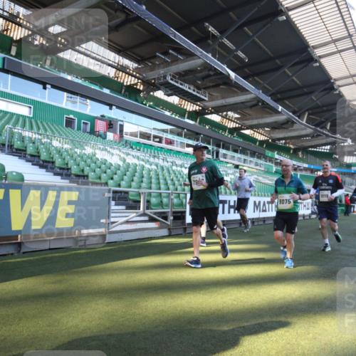 06.10.2024 - 19. swb-Marathon Bremen Yannick Fuchs http://msf.ph/oto/7362552 06.10.2024 10:31:07 Laufen im Stadion 7004, 7044, 7046, 7089, 7213, 7250, 7261, 7362, 7458, 7546, 7659, 7730, 7785, 7806, 7947, 7990, 8014, 8023, 8058, 8245, 8267, 8268, 8274, 8346, 8388, 8392, 8433, 8437, 8512, 8520, 8521, 8538, 8553, 8586, 8605, 8622, 8633, 8634, 8646, 8674, 8677, 8717, 8776, 8810, 8823, 8883, 8892, 8958, 8960, 8985, 8998, 9012, 9035, 9037, 9075, 9119, 9131 meine-sportfotos.de