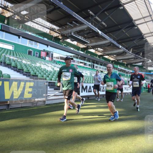 06.10.2024 - 19. swb-Marathon Bremen Yannick Fuchs http://msf.ph/oto/7362559 06.10.2024 10:31:07 Laufen im Stadion 7004, 7044, 7046, 7089, 7213, 7250, 7261, 7362, 7458, 7546, 7659, 7730, 7785, 7806, 7947, 7990, 8014, 8023, 8058, 8245, 8267, 8268, 8274, 8346, 8388, 8392, 8433, 8437, 8512, 8520, 8521, 8538, 8553, 8586, 8605, 8622, 8633, 8634, 8646, 8674, 8677, 8717, 8776, 8810, 8823, 8883, 8892, 8958, 8960, 8985, 8998, 9012, 9035, 9037, 9075, 9119, 9131 meine-sportfotos.de
